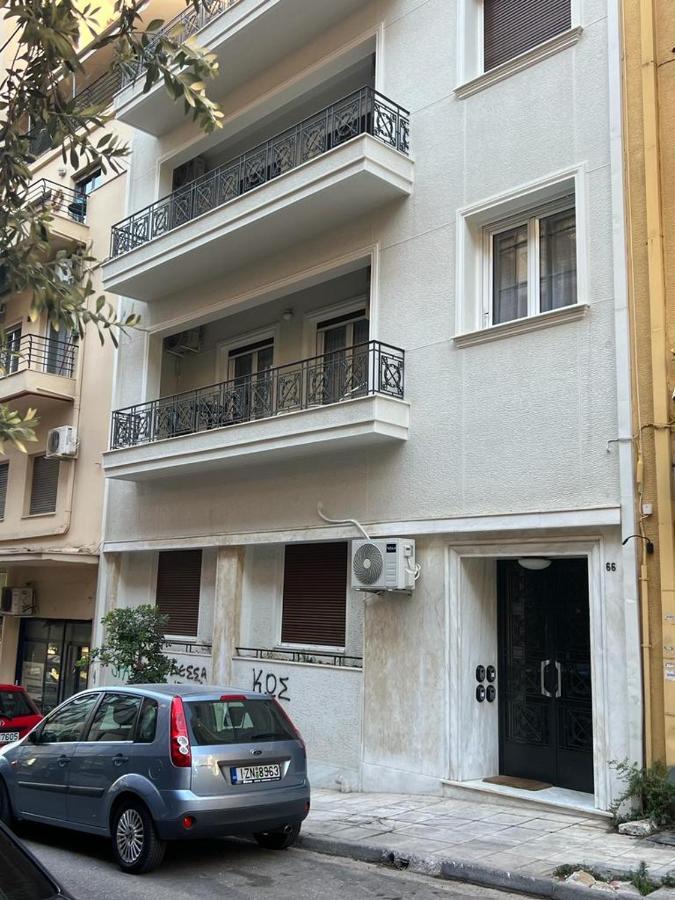 Vibrant Urban Getaway: Charming 2-Bedroom Near Bars, Parks, And Metro Athens Exterior photo